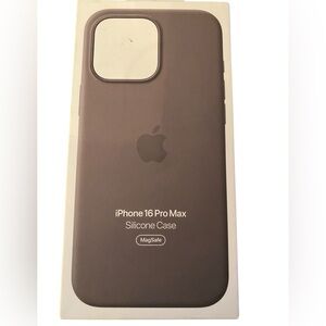 Apple iPhone 16 Pro Max Silicone Case - 
Stone Gray
MagSafe
New